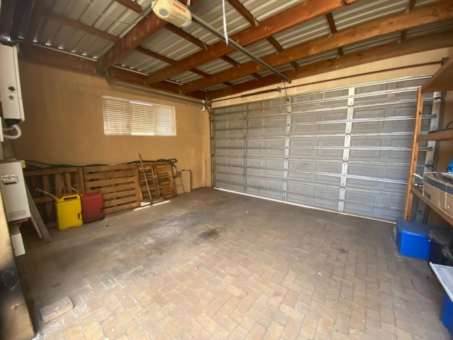 To Let 2 Bedroom Property for Rent in Table View Western Cape